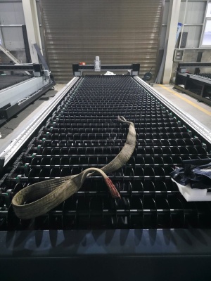 Станок лазерной резки с ЧПУ