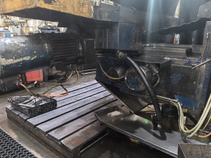 Вертикально-фрезерный станок с ЧПУ ГФ2171М4, ГФ2171М