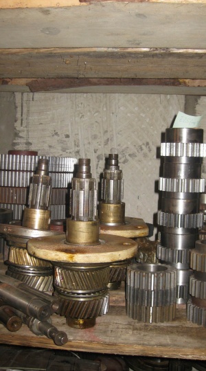 Конскрвное оборудование. Закаточные машины Б4-КЗК. Дозаторы-наполнители тип ДН. Этикетировщики. Запчасти