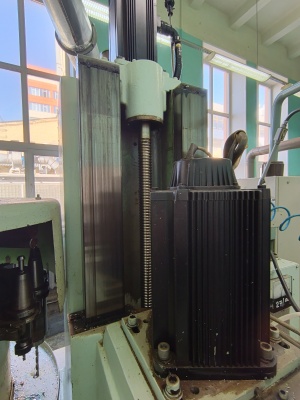 Станок фрезерный вертикальный Hitachi Macc Matic 48V с ЧПУ НЦ-210