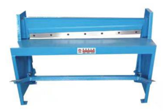 Ножная гильотина (Pedal shearing machine)