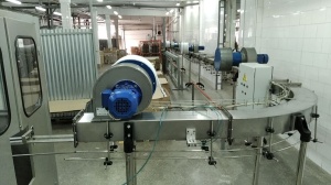 Линия фасовки газированных напитков формат 0,5-1,0-1,5 литра ПЭТ в хорошем рабочем состоянии (без упаковщика)