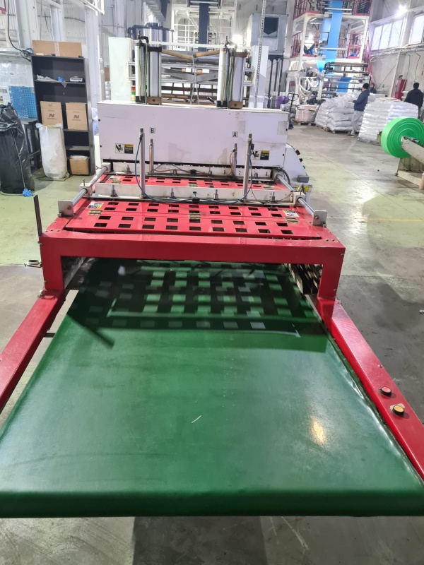 Пакетоделательная машина HM- 1000 ST2