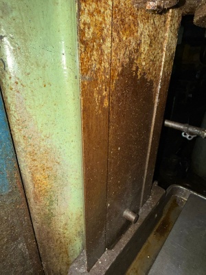 Вертикально-сверлильный станок 2Н135 (1290)