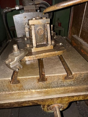 Вертикально-сверлильный станок 2Н135 (1457)