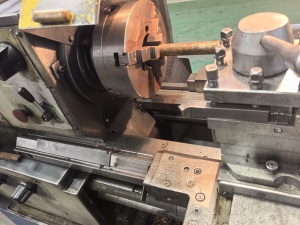 Токарно-винторезный станок Б16Д25