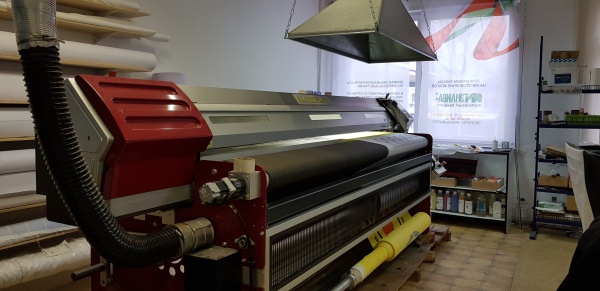 Almioflag 2,6 м (на базе Roland) — прямая печать по синтетике, встроенный каландр, 6×Epson DX4