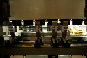 Электрический листогибочный пресс EPP 70/2500 4 axis