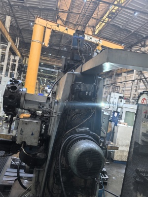 Вертикально-фрезерный станок с ЧПУ ГФ2171М4, ГФ2171М