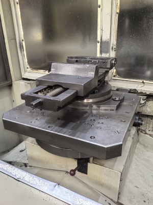 Вертикально-фрезерный обрабатывающий центр с ПУ 630VH (СТЕРЛИТАМАК)