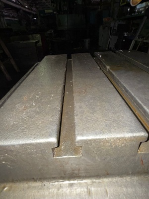 Вертикально-сверлильный станок 2Н135 (1290)