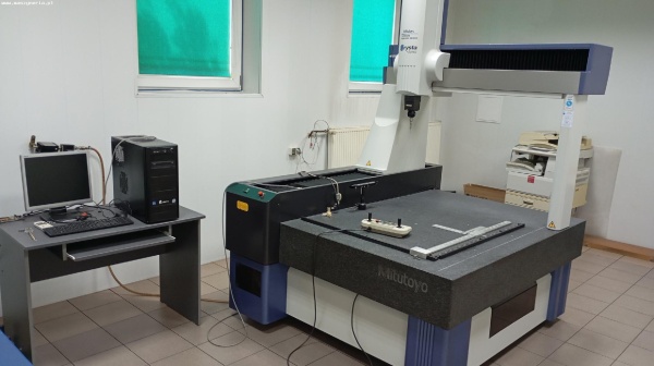 Координатно-измерительная машина MITUTOYO Crysta Apex CRT-A910