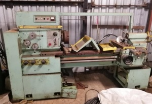 Токарно-винторезный станок 16д25