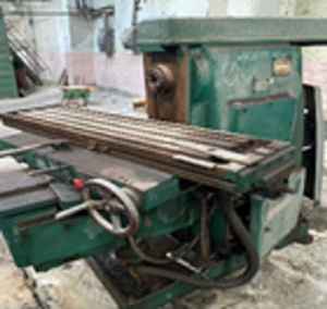 Горизонтально-фрезерный станок 6Р82