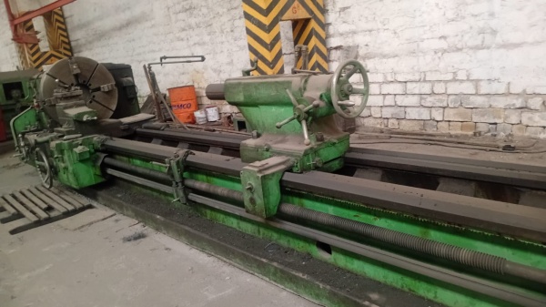 Токарно-винторезный станок 165 РМЦ 8-10м