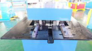 LOCK FORMING MACHINE (Фальцеосадочная / замкоформовочная машина) модели LS3E