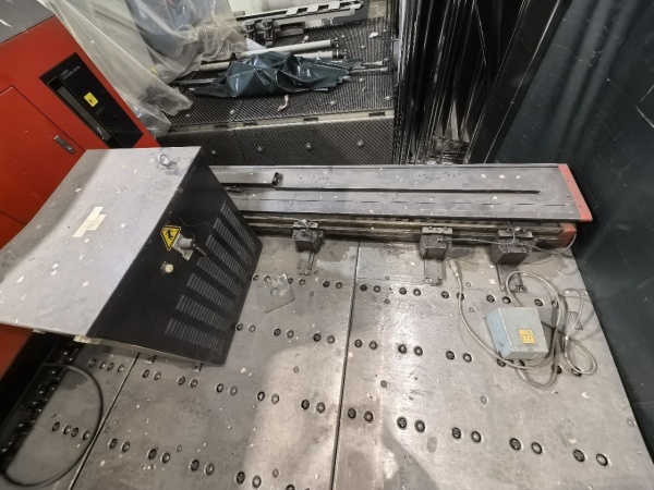 Лазерная машина AMADA lazmac 2415 A3