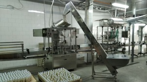 Линия фасовки газированных напитков формат 0,5-1,0-1,5 литра ПЭТ в хорошем рабочем состоянии (без упаковщика)