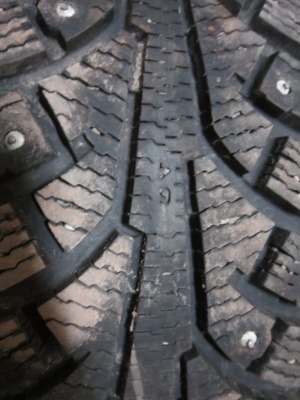 Комплект колес R15 (шипованные шины + диски)