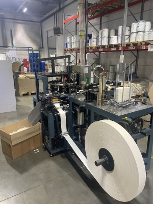 Формовочный станок для производства бумажных стаканов Объем 12oz (350мл)