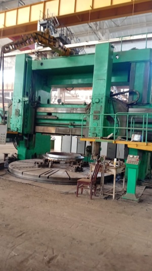 Токарно-карусельный станок 1550Ф1