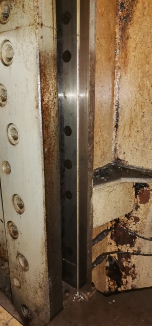 Вертикальный протяжной п/а 7623