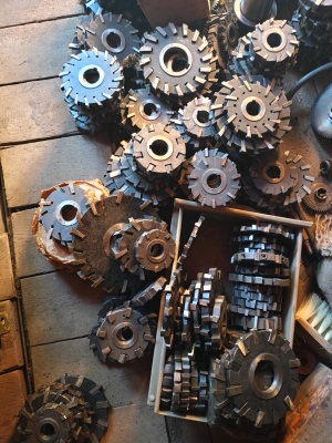 Фрезы концевые КМ4