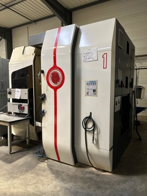 Huron UMILL 6 Вертикальный 5-ти осевой центр