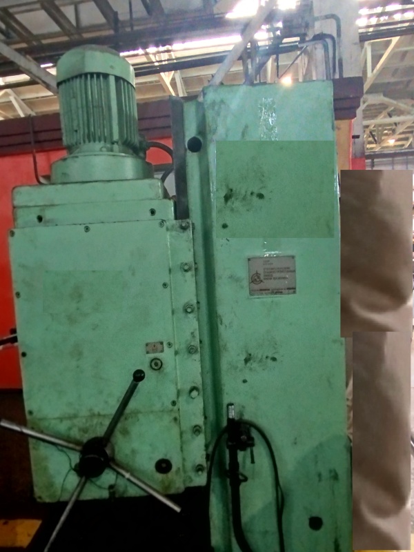 Вертикально-сверлильный станок 2С132