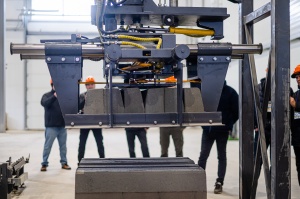 Автоматическая линия «Максимал Про 2.0» со штабелёрами, роботом погрузчиком и линией упаковки