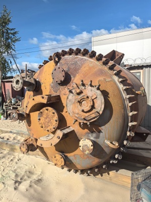 Химический реактор эмалированный объемом 6,3 м.куб