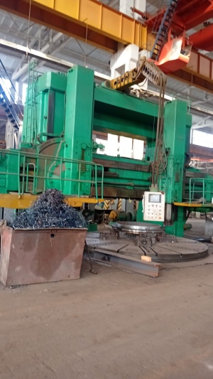 Токарно-карусельный станок 1550Ф1