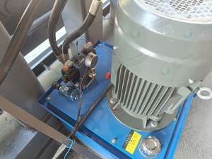 Гидравлический гибочный пресс JM-150