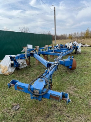 Плуг оборотный 9 корпусной(8+1)