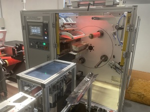 ЛИНИЯ ВЫСЕКАНИЯ С АВТОМАТИЧЕСКОЙ СМОТКОЙ