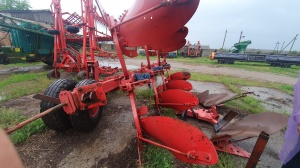 Плуг оборотный полунавесной по(4+1) -40