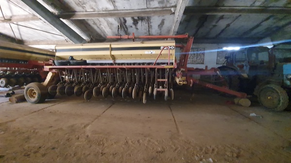 Зерновая сеялка KRAUSE 5200 F-36