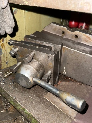 Токарно-винторезный станок МК6056 (2584)