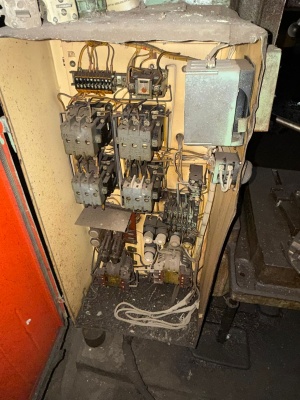 Вертикально-сверлильный станок 2Н135 (1457)