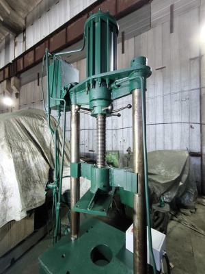 Пресс гидравлический двухстоечный