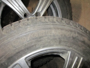 Комплект колес R15 (шипованные шины + диски)