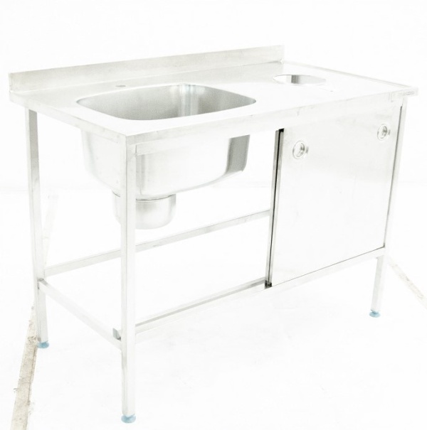 Ванна моечная односекционная с отверстием для отходов 1200х650х885 ц/т, борт, купе