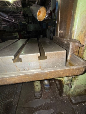 Вертикально-сверлильный станок 2Н135 (1290)