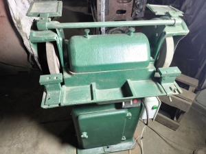 Станок точильно-шлифовальный (наждак)