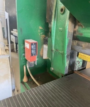 Гильотинные ножницы для шпона josting