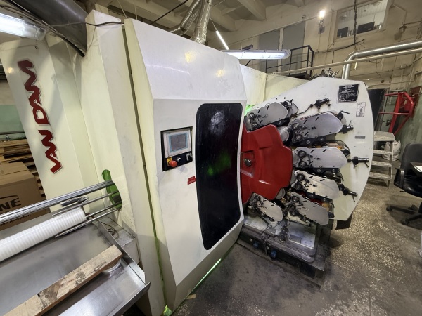 Офсетная машина для нанесения печати на полимерный стаканчик