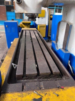 вертикально фрезерные станки 6М13ГН-1 с ЧПУ - 4шт