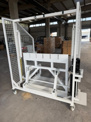 Опрокидыватель мусорных баков мобильный (подкатной) DownWaste BT.006 для работы с пандуса при низкой высоте ворот