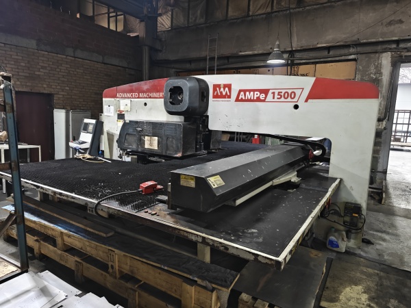 револверрно-пробивной пресс AMPe-1500