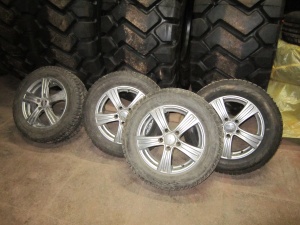 Комплект колес R15 (шипованные шины + диски)